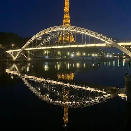 Båthotell Sejour Sur Peniche De Luxe Face Tour Eiffel